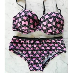 NWT Hot Topic Heart Print Bra Panty Set 34B Small